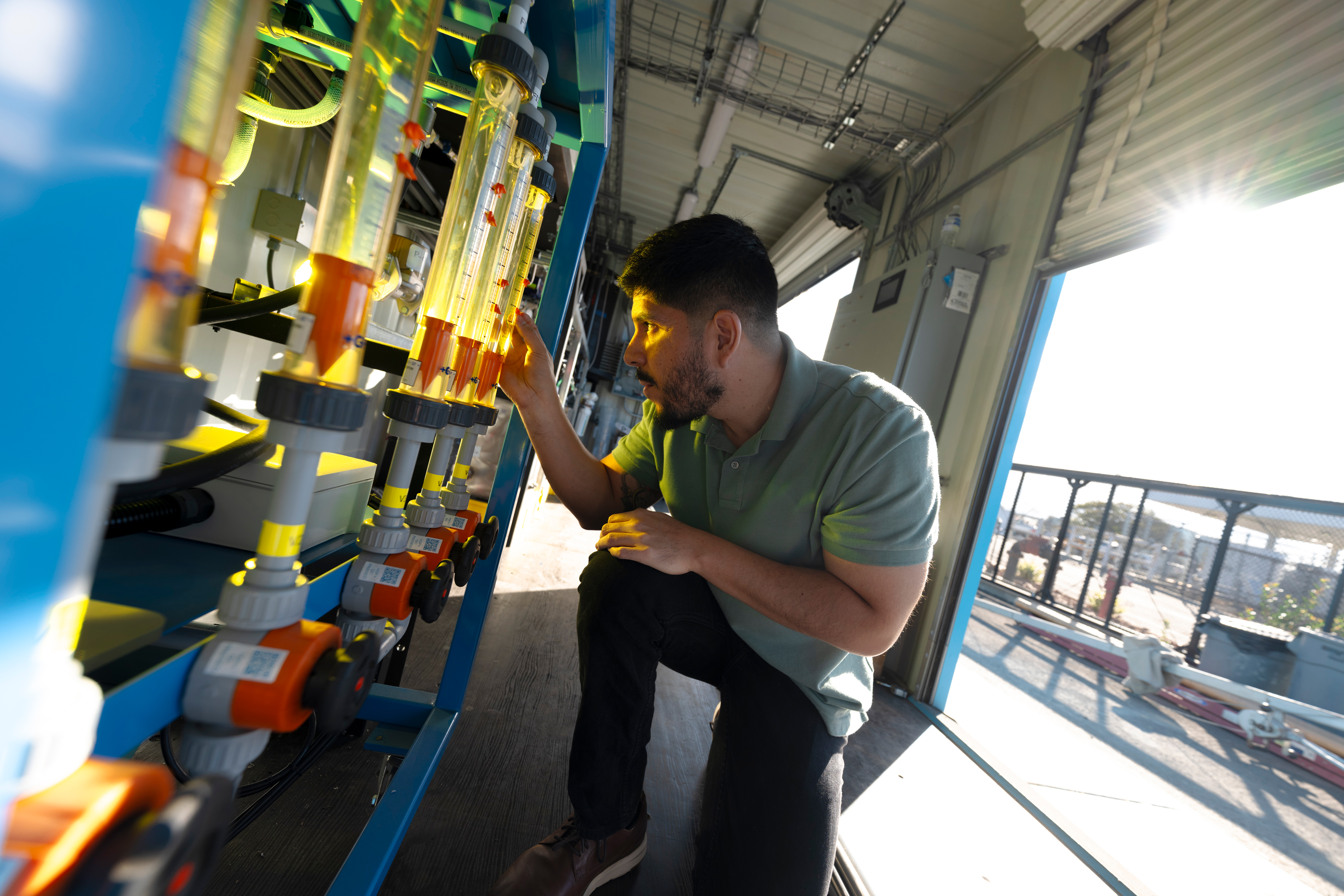 Team member works in a Direct Air Capture project called Carbonblade.